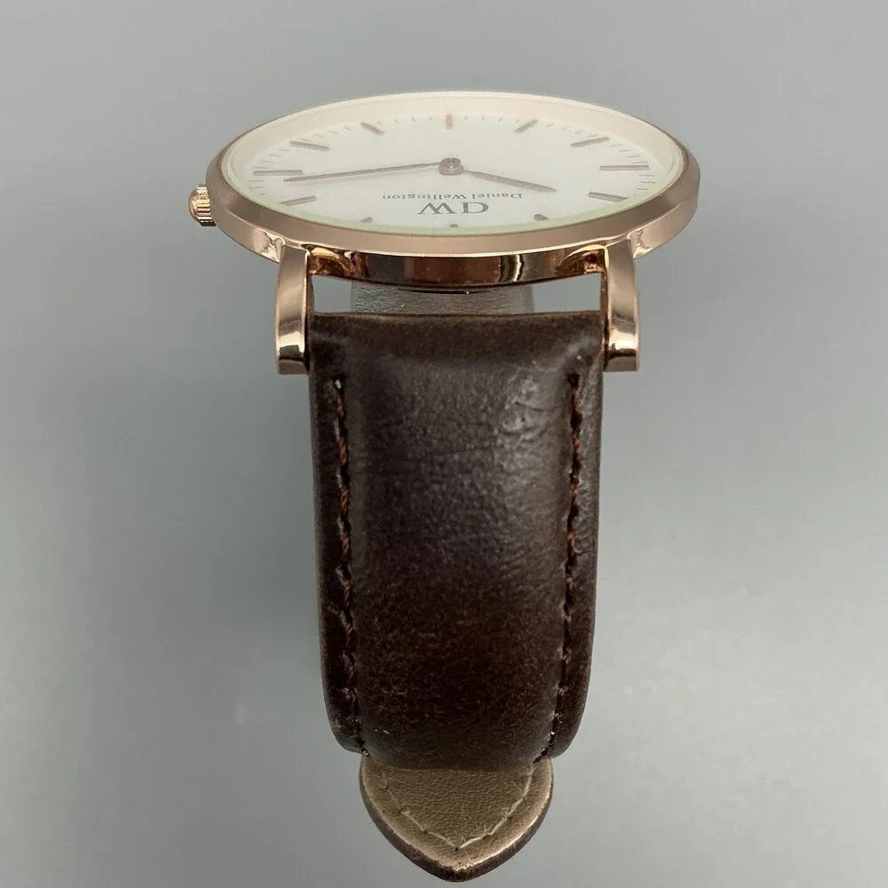 Daniel Wellington Classic Mens Watch 40mm Rose Gold Tone Leather New Battery